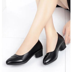 Women Soft Leather Low Heel Shoes Comfortable Soft Sole Middle-aged Sandals Mid Heel Work Shoes New Arrival 2025