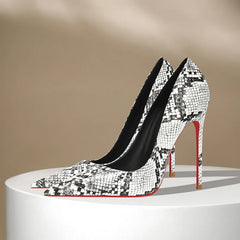 Fashionable new snake patterned high heels for women, slim heels, sexy, shallow mouth, niche temperament, pointed single shoes