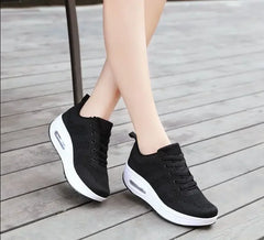 2025 Women’s Breathable Lace-Up Shoes
